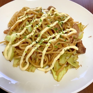 キャベツと豚肉のソース焼きそば